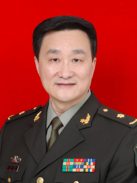王臻（免冠）.jpg