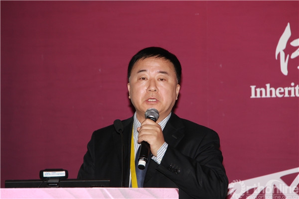 张英泽教授演讲.jpg
